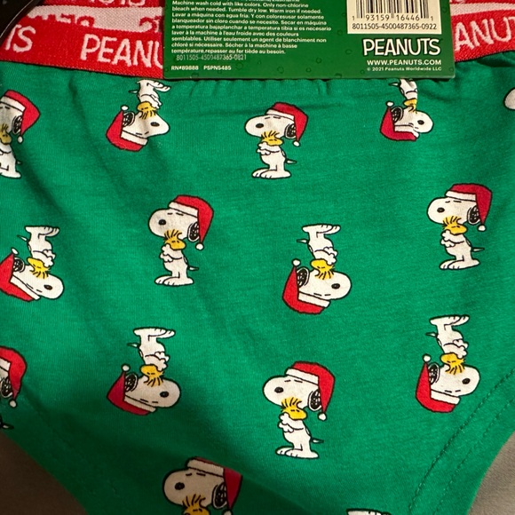 Peanuts Snoopy Christmas Underwear3 Pair Set - Picture 5 of 7